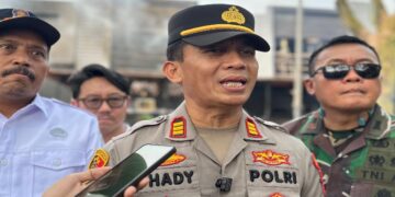Polsek Cisauk tangkap pelaku curanmor setelah mengusut laporan korban dan menganalisis rekaman CCTV. Polisi menangkap pria berinisial A.S. (34) di Kecamatan Rumpin, Kabupaten Bogor, Selasa (14/7/2026) dini hari.