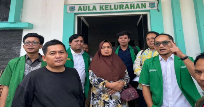 Warga Legoso tolak pembongkaran dalam proyek normalisasi saluran air. LBH GP Ansor meminta kajian hulu-hilir, dasar hukum, dan perlindungan hak warga.