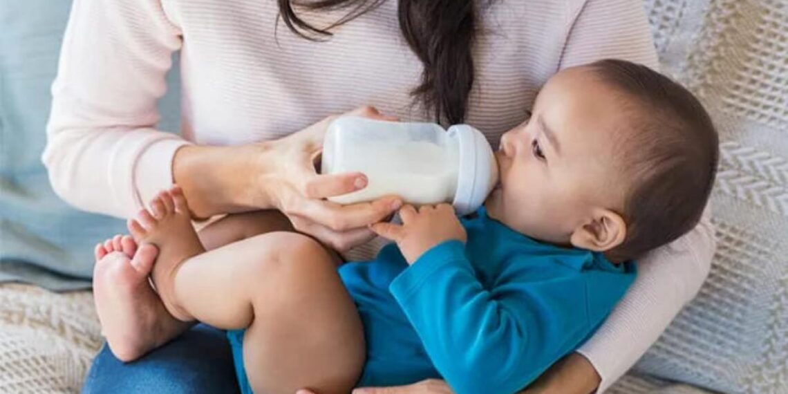 Cara Memilih Susu Formula untuk Bayi Sesuai Usia dan Kondisi Kesehatannya 