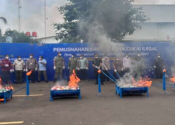Bea Cukai Banten musnahkan rokok ilegal dan minuman beralkohol senilai Rp62,2 miliar. Bea Cukai Banten melaksanakan pemusnahan pada Jumat, 21 Agustus 2026, setelah mengamankan barang tersebut melalui penindakan.