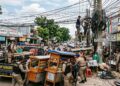 Pemerintah Kota Tangerang Selatan menegaskan komitmennya untuk menertibkan jaringan utilitas kabel optik yang terpasang tanpa izin.