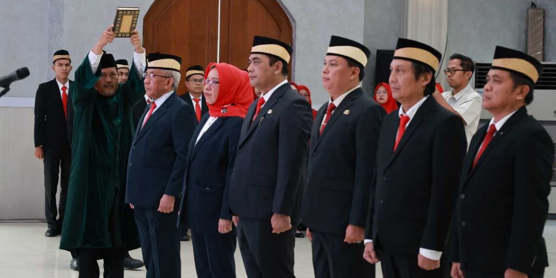 Bupati Tangerang Lantik Enam Pejabat Eselon II, Cek Daftar Namanya!