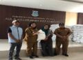 Camat Setu, bantuan beras Bulog, penyaluran bantuan pangan, Kelurahan Keranggan, Kecamatan Setu, Tangerang Selatan, Tangsel, bantuan pangan, Bulog, Bunga Pranatalia Putri, Reinandi, bantuan sosial, warga Keranggan