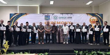 Dinas Koperasi dan UKM Kota Tangerang Selatan kembali menggelar Koperasi Award. Acara Ceremony Koperasi Award 2026 bertempat di Gedung Galeri Koperasi UKM.