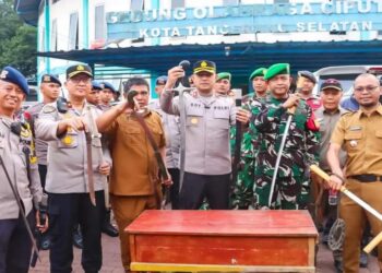 Penyisiran pasca tawuran Ciputat berlangsung pada Selasa (4/8/2026). Polres Tangerang Selatan menggelar operasi gabungan bersama TNI dan Pemerintah Kota Tangerang Selatan.