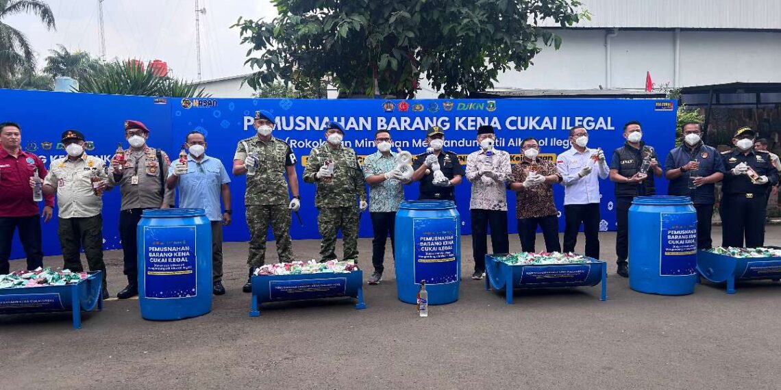 Wakil Wali Kota Tangerang Selatan Pilar Saga Ichsan menegaskan komitmen pemerintah menekan peredaran minuman keras ilegal.