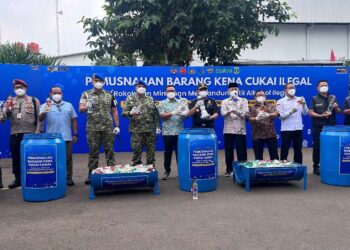 Wakil Wali Kota Tangerang Selatan Pilar Saga Ichsan menegaskan komitmen pemerintah menekan peredaran minuman keras ilegal.