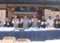 Polres Tangerang Selatan musnahkan 46 juta butir obat keras daftar G hasil pengungkapan kasus besar sepanjang April 2026.