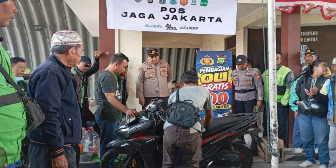 Polsek Pamulang menggelar aksi tersebut di Pos Jaga Jakarta Bawah Fly Over Gaplek, Jalan Martadinata, Pondok Cabe Udik.