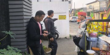 Kepolisian mengimbau masyarakat di Kecamatan Ciputat dan Ciputat Timur, Tangerang Selatan, tetap tenang menyikapi informasi tentang seorang pria yang membawa pistol mainan dan membuat warga khawatir.