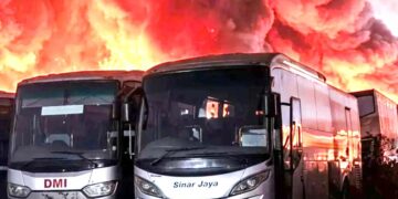 Kebakaran Hanguskan 50 Bus Sinar Jaya di Cikarang Barat Bekasi