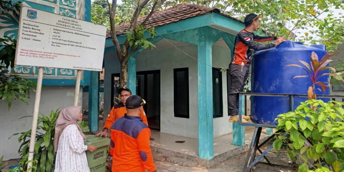 Pemkot Tangsel terus memperkuat penanganan kekeringan melalui penyaluran air bersih kepada masyarakat terdampak.