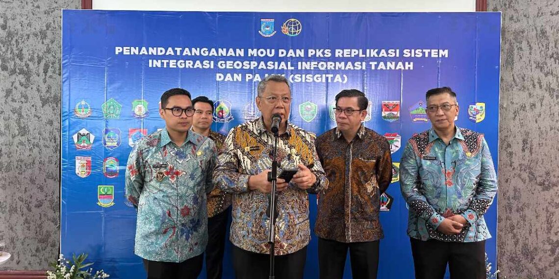 SISGITA Tangsel mengintegrasikan data pajak dengan data bidang tanah untuk meningkatkan akurasi informasi pertanahan.