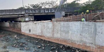 Pemkot Tangerang Selatan (Tangsel) memperkuat pengendalian banjir melalui pembangunan turap sepanjang 204 meter di Bukit Nusa Indah.