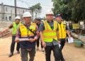 Pembangunan turap Tangsel di Taman Manggu Indah mencapai 90 persen. Pilar Saga menargetkan proyek rampung November 2026.